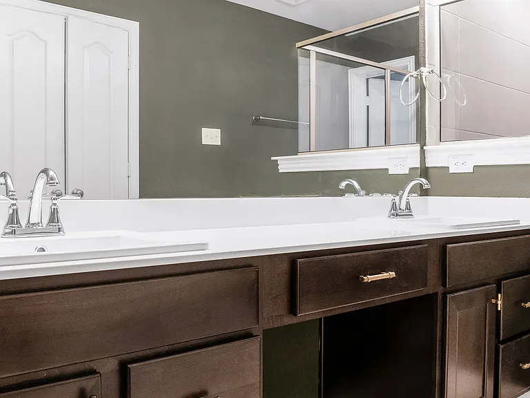 3730 Malibu Dr — Photo 22