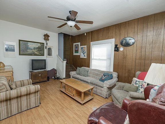 4th image of 718 6th St