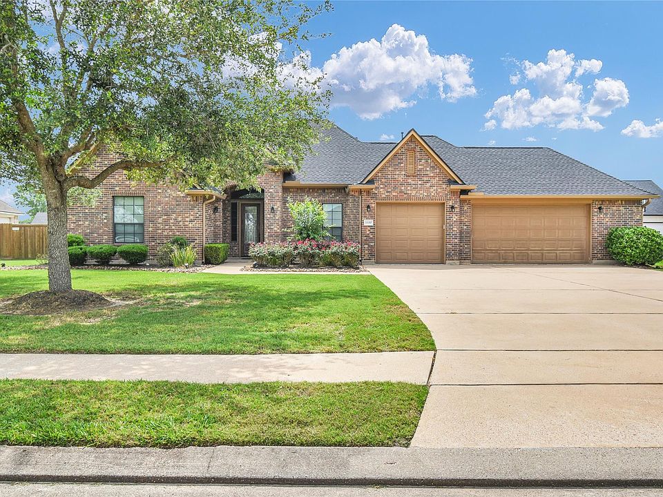 1st image of 1100 Southern Oaks Dr