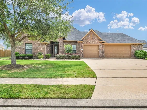 1100 Southern Oaks Dr, Angleton, TX 77515