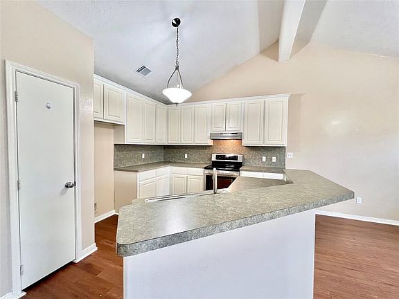 5th image of 9703 Amberjack Dr