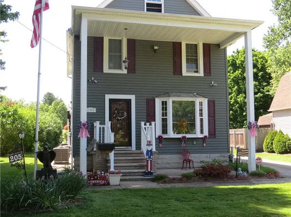 205 E Main St, South Amherst, OH 44001