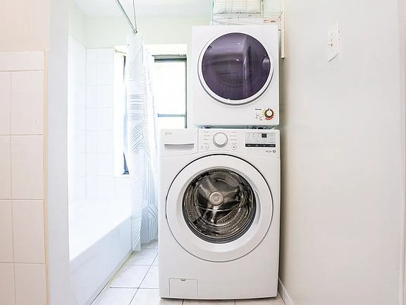 2nd image of 337 Hancock St #3