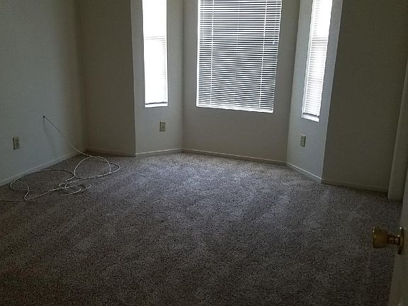 5th image of 337 E Harter Ct
