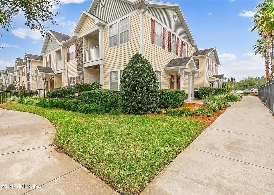 575 Oakleaf Plantation Pkwy #1108