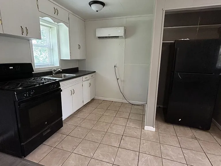 2379 Locust Rd — Photo 27