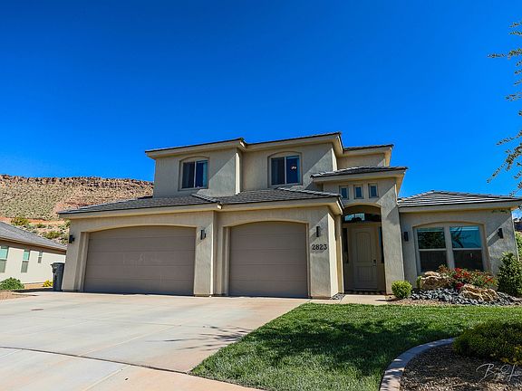 3rd image of 2823 E Palm Cove Ave