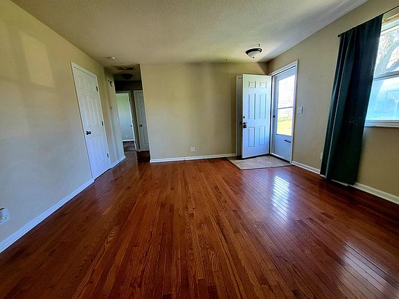 3rd image of 6820 Wagoner Dr
