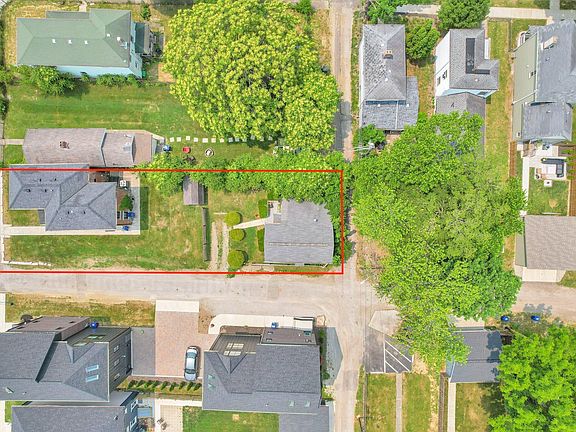 3rd image of 1426 E Rich St