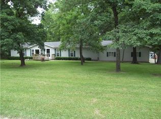 82 Walnut Dr, Mound City, KS 66056