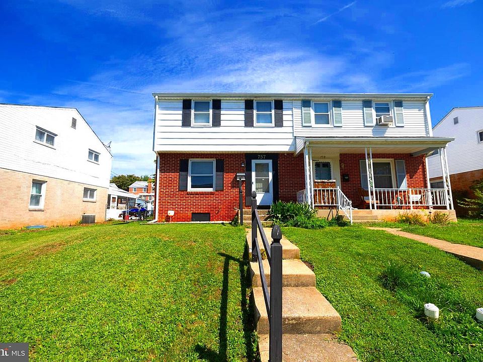 1st image of 757 Emerald Dr