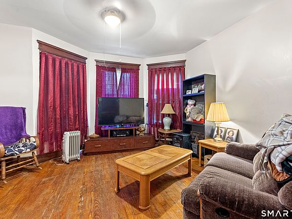 3rd image of 208 Clinton Avenue