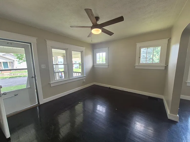 2436 Mundale Ave — Photo 7