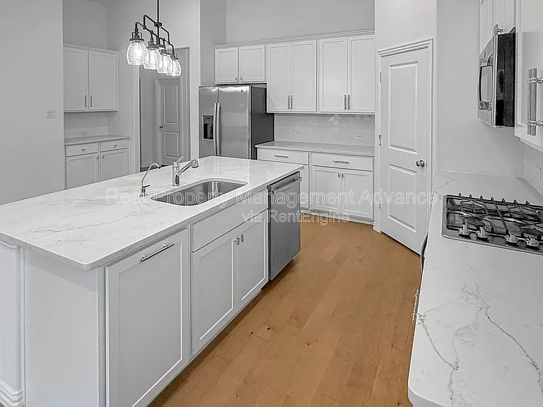 3517 Henry Xing — Photo 8