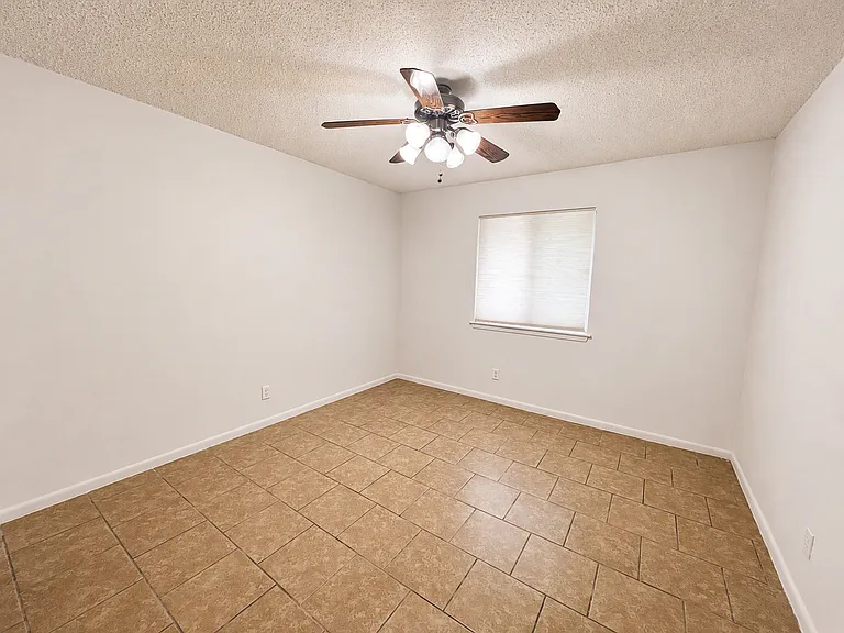 2211 Wheeler Ave — Photo 15