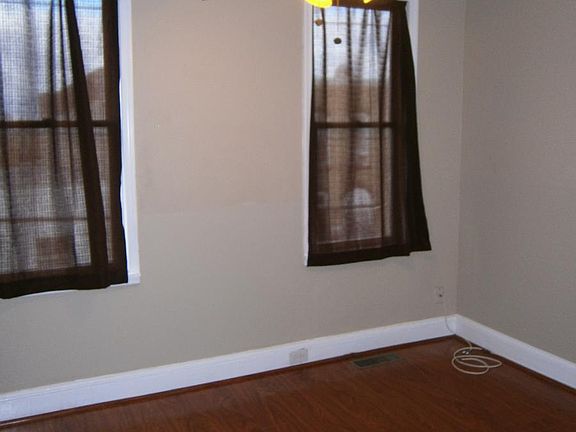 Rear bedroom