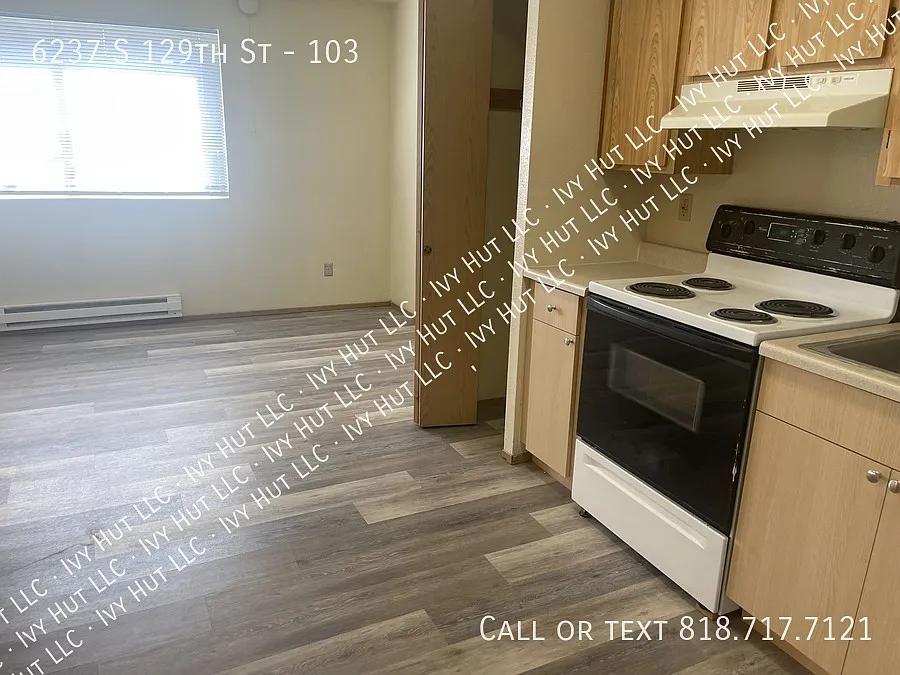 Studio, 1.0 bath, $999 — Photo 1