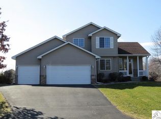 1155 S Trappers Xing, Lino Lakes, MN 55038