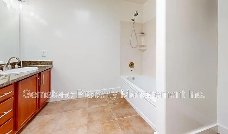 4560 60th St #17 — Photo 15