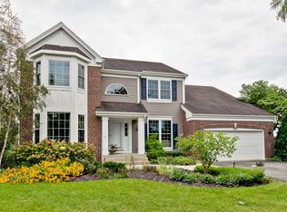 7686 Canyon Ct, Gurnee, IL 60031