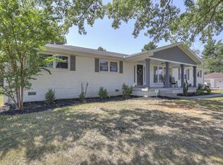 406 Oakdale Dr, Lebanon, TN 37087