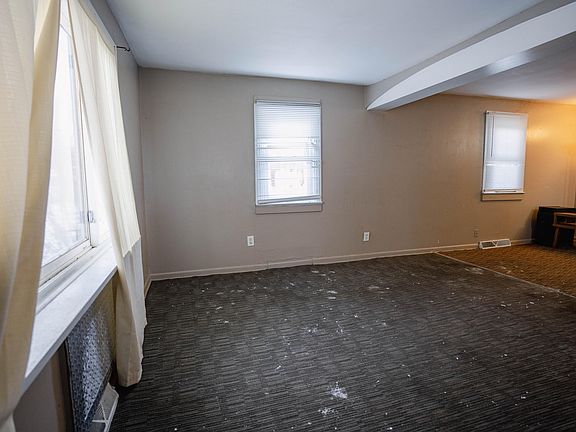 4th image of 5017 Christiansen Rd