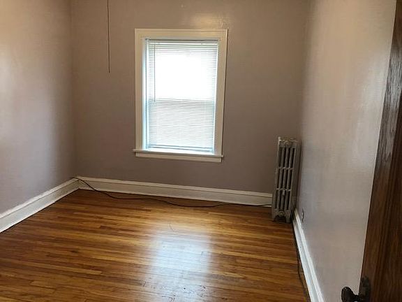 5th image of 5448 W Barry Ave Floor 1