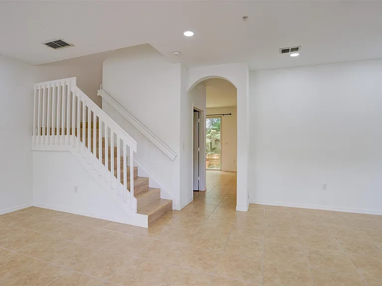 2851 W Prospect Rd #305 — Photo 3