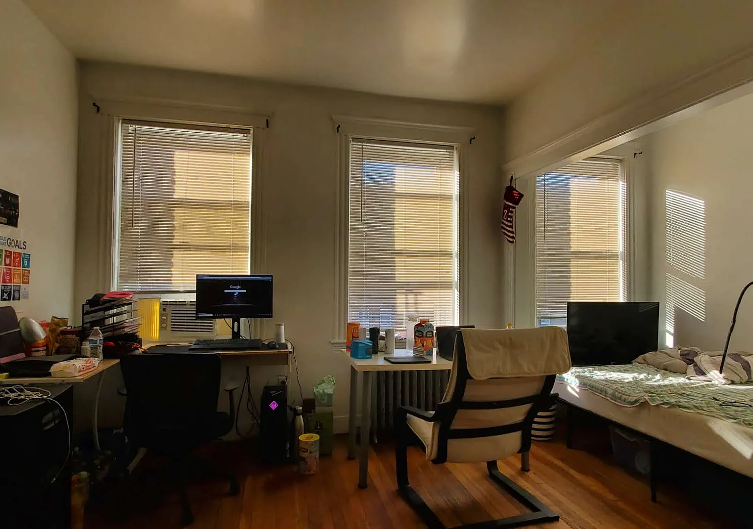 Studio, 400 sqft, $2,300 — Photo 1