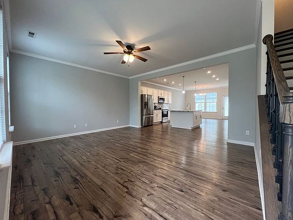 2nd image of 4055 Northridge St