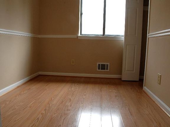 5th image of 9485 Good Lion Rd