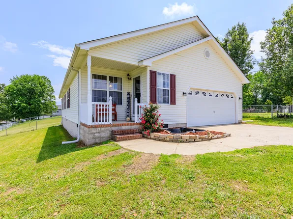 217 Rodeo Dr, Rock Spring, GA 30739