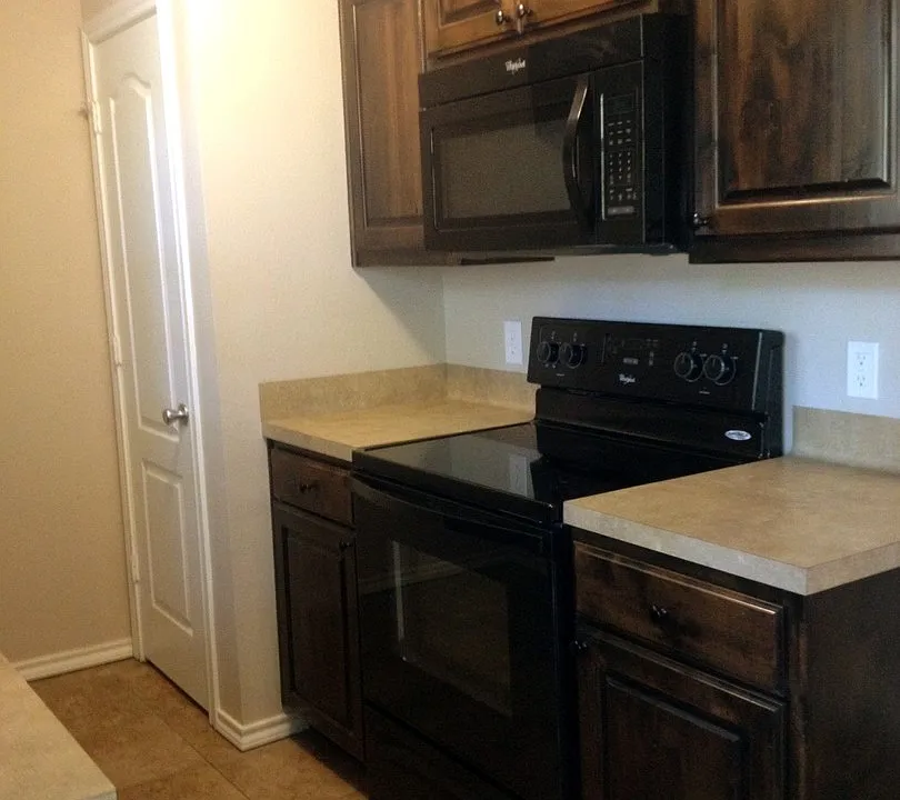 Coming Soon: 2 Bedroom Duplex for Rent in Lindale!
