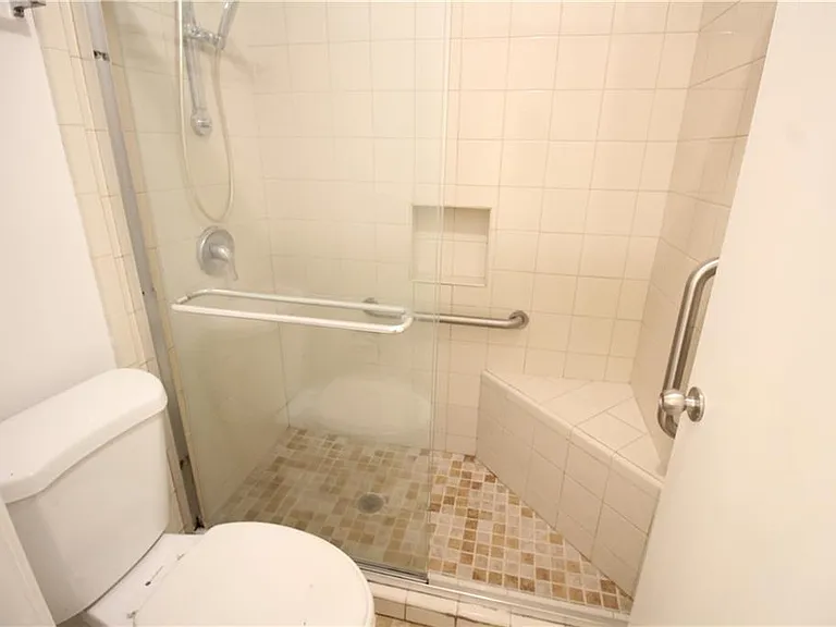 204 Warm Springs Cir — Photo 17