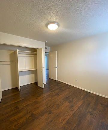 3rd image of 5410 Phoenix Ave NE #23