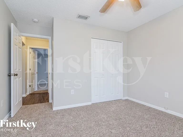 4705 Hunts Ct — Photo 11