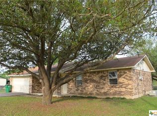 411 Joe Lee Rd, Rogers, TX 76569