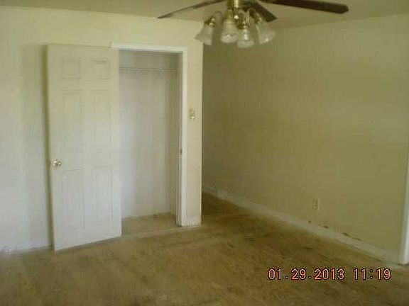 3rd image of 721 Elm St