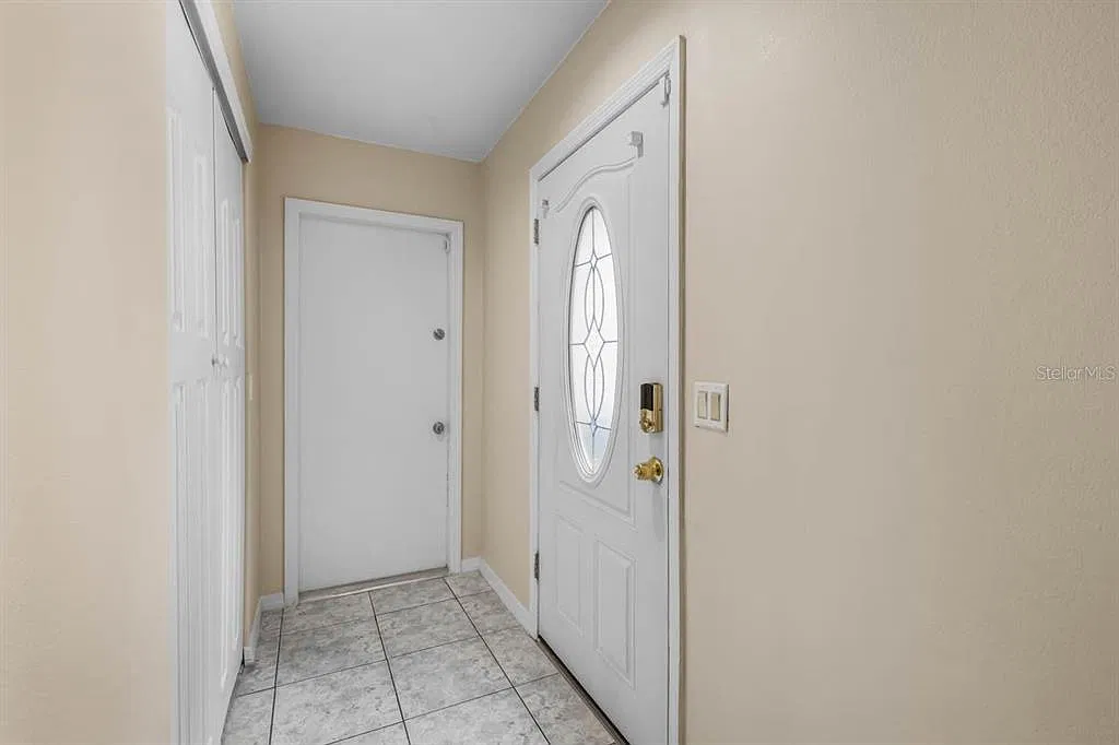 3 bed, 2.5 bath, 1476 sqft, $2,500 — Photo 3