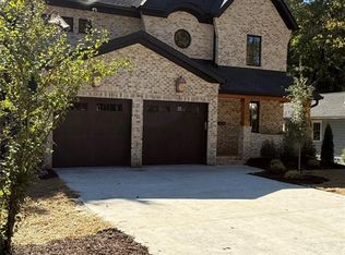 2104 Bay St, Charlotte, NC 28205