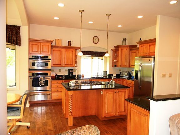 4th image of 24219 W Hawthorne Ln