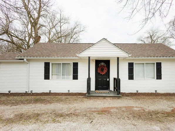 17076 E State Route 114, Momence, IL 60954