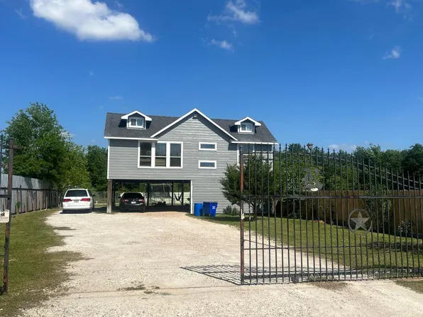 704 County Road 3554, Cleveland, TX 77327