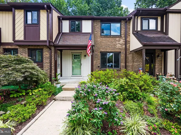 5884 Jacksons Oak Ct, Burke, VA 22015