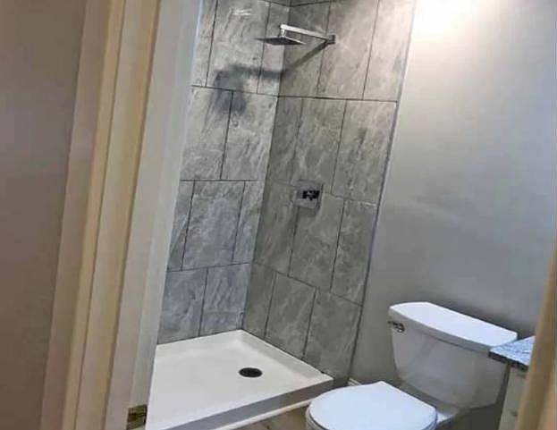2nd image of 2843 Campbell St APT 1