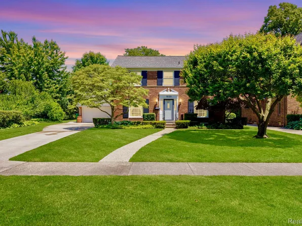1020 Yorkshire Rd, Grosse Pointe Park, MI 48230