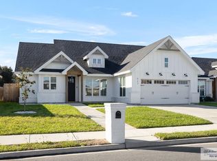 527 Hunter Dr, Alamo, TX 78516
