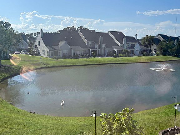 2nd image of 145 Wimbledon Way #145