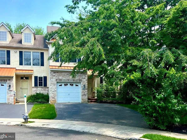 400 Barefield Ln, Conshohocken, PA 19428