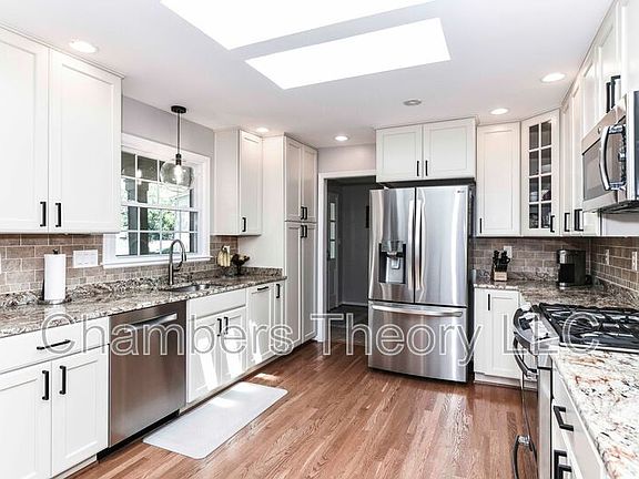4th image of 1427 Claves Ct